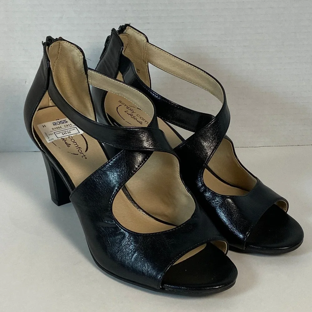 LifeStride Capri Vegan Leather Cross Strap Block Heel Sandal US 8 Timeless Style